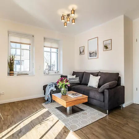 Haus Springflut 1 Apartment Busum